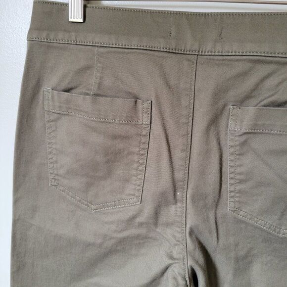 EUC LOFT MARISA ARMY GREEN BUTTON ACCENT STRIAGHT LEG PANTS SIZE 4 / SMALL - Picture 10 of 14
